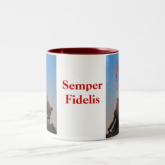 Café Em Dois Tons U.S. Caneca do memorial de guerra do Corpo do (Centro)