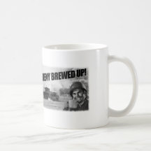 Fabricado cerveja acima! Caneca de café, mundo dos