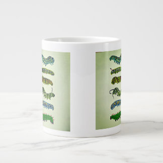 Café Grande Caneca com Ilustração de Lagarta Vintage