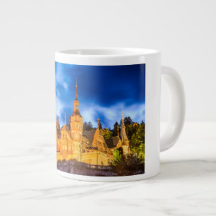 Café Grande Castelo enorme Sinaia de Peles da caneca