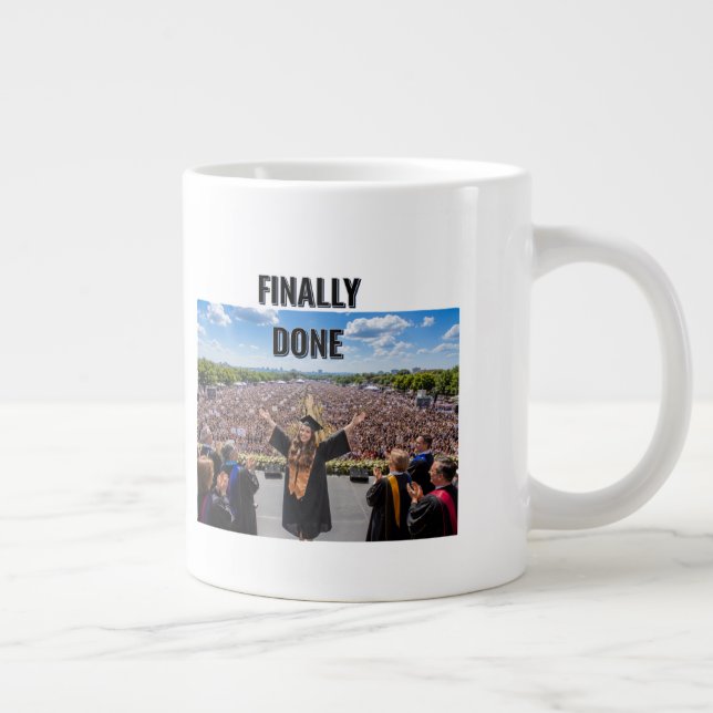 Café Grande Finalmente Concluída Caneca Jumbo de Graduação | p (Direita)