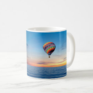 Café Imagem do balão de ar quente para caneca branca c