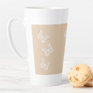 Café Latte Caneca de Bebida Elegante com Borboleta Voadora In