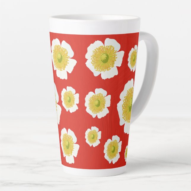 Café Latte Design branco de papoula na caneca latina (Ângulo direito)