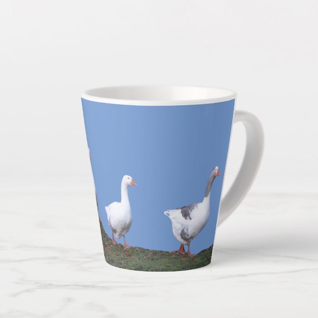 Café Latte Gansos Bonitos. Caneca de Lata Azul (Ângulo direito)