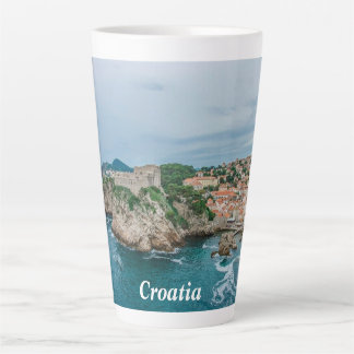 Café Latte Porto de Dubrovnik e caneca latina do centro da ci