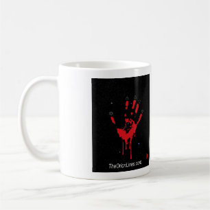 Café maldita mão sobre a caneca de origem