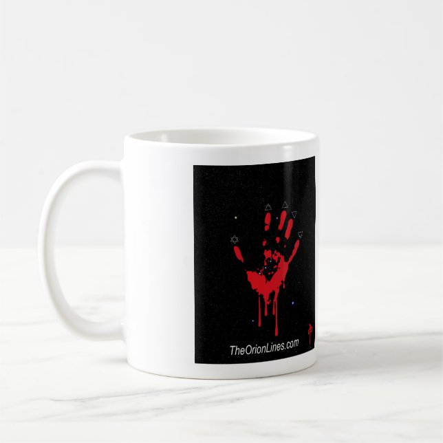 Café maldita mão sobre a caneca de origem (Esquerda)