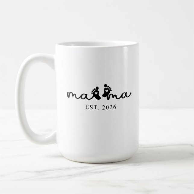 Café Mama 2026 | Caneca de Revelação de Bebê (Esquerda)