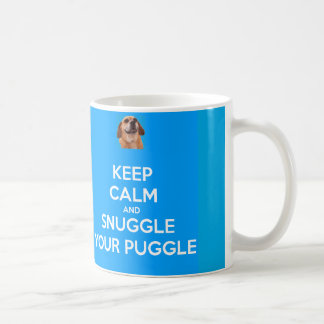Café Mantenha a calma e Snuggle sua CANECA de Puggle -