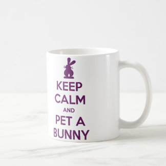 Café Mantenha o animal de estimação calmo uma caneca do