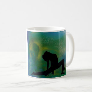 Café Menina da ioga de Ashwa Sancha - caneca