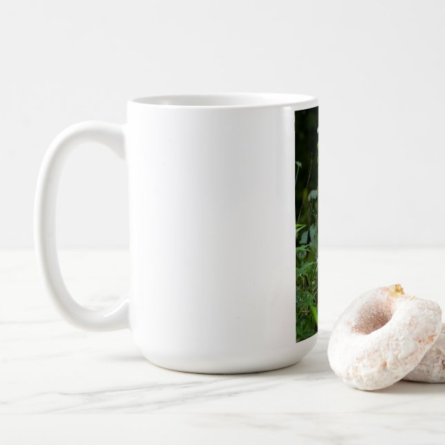 Café modelo de caneca de 15 oz (Com Donut)