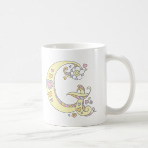 Café Monograma decorativo Corações G e caneca de flores