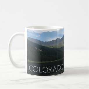 Café Montanhas bonitas de Colorado e caneca sereno do