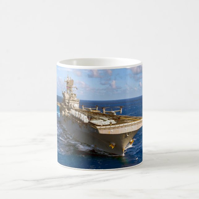 Café NAVIO AMFÍBIO DE ASSAULTOS - LHD-8 Caneca (Centro)