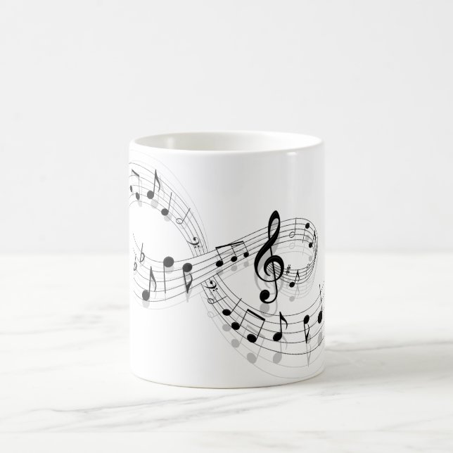 Café Notas musicais em uma linha de funcionarios caneca (Centro)