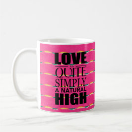 Café O amor é simplesmente uma caneca de café.