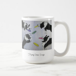 Café O disco de vôo persegue a caneca