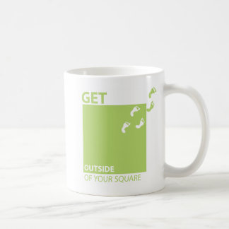 Café Obtenha fora de seu quadrado - caneca