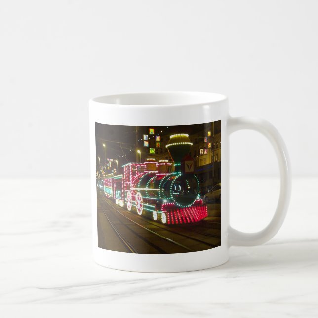 Café Trem do bonde - caneca das iluminações de (Direita)
