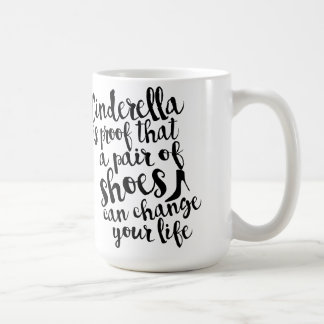 Café Um par de sapatos pode mudar sua caneca das