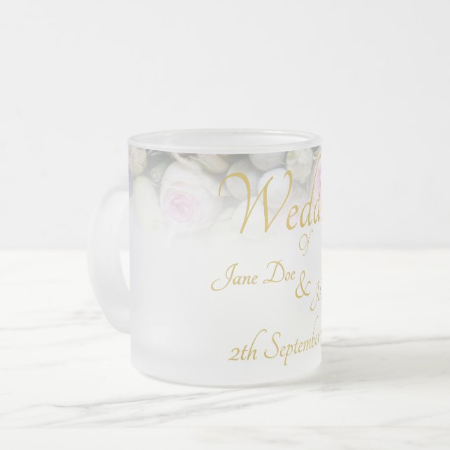 Café Vidro Jateado Caneca de Casamento - Noiva com buquê de casamento (Frente Esquerda)