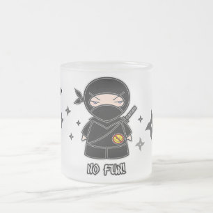 Café Vidro Jateado Nenhum divertimento! Ninja com caneca de Shurikens