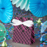 Caixa de Favor Artístico e Elegante<br><div class="desc">Eleve o seu evento com esta Caixa de Favor Artístico e Elegante. Com um design criativo e sofisticado, é perfeita para casamentos, festas ou qualquer ocasião especial. Feita com materiais de alta qualidade, esta caixa de favor adiciona um toque chique enquanto segura com segurança guloseimas, presentes ou lembranças. Uma escolha...</div>