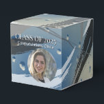 Caixa de Favor Black, White & Gray Brushstrokes<br><div class="desc">Elegantes e versáteis,  essas caixas de favor de doces apresentam pinceladas pretas,  brancas e cinzas com um design sutil de gotas de chuva. Uma escolha elegante para casamentos,  formaturas e eventos corporativos,  elas trazem um toque sofisticado e moderno à sua celebração.</div>