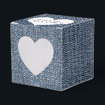 Caixa de Favor com Denim Azul e Coração<br><div class="desc">Coração branco com nomes de recém-casados em fundo de denim jeans azul.</div>
