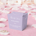 Caixa de Favor de Festa<br><div class="desc">Esta caixa de favor de festa é mostrada em uma cor lavanda elegante.
Personalize este item e mude o texto de exemplo para o seu.
Dica: Basta adicionar seus ótimos petiscos e adicionar uma fita festiva.</div>