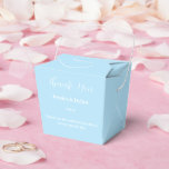 Caixa de Favor de Festa<br><div class="desc">Esta caixa de favor de festa é mostrada em uma cor azul elegante.
Personalize este item e mude o texto de exemplo para o seu.
Dica: Basta adicionar seus ótimos presentes e adicionar uma fita festiva.</div>