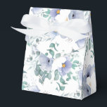 Caixa de Favor de Festa - Caixa de Favor de Flores<br><div class="desc">Caixa de favor de festa mostrada em um lindo desenho floral azul e branco.
Cor Branco
Personalize este item ou compre como está.



Imagem de arquivo
freepik.com</div>