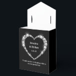Caixa de Favoritos do Tratado de Parte<br><div class="desc">Esta caixa de favoritos é mostrada em uma elegante cor preta e branca com um sotaque de brilho de diamante no centro da frente. Personalize este item e altere o texto do exemplo para o seu com este modelo. Dica: Apenas adicione as guloseimas de excelente e adicione uma fita festiva....</div>