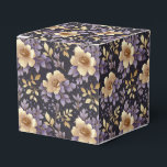 Caixa de Guloseimas Florais<br><div class="desc">Caixa de guloseimas para festa é mostrada com uma linda estampa floral multicolorida roxa. 
Personalize este item ou compre como está.
Dica: Basta adicionar suas ótimas guloseimas e adicionar um laço festivo.



Imagem Licenciada</div>