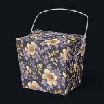 Caixa de Guloseimas Florais Favoritas<br><div class="desc">Caixa de guloseimas para festa é mostrada com uma linda estampa floral multicolorida roxa. 
Personalize este item ou compre como está.
Dica: Basta adicionar suas ótimas guloseimas e adicionar um laço festivo.



Imagem Licenciada</div>