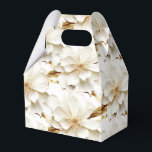 Caixa de Guloseimas para Festa<br><div class="desc">A caixa de lembrancinhas para festa é mostrada em uma linda estampa floral marfim e dourada.
Personalize este item e adicione a ele ou compre como mostrado.
Dica: Adicione um adesivo com nomes e coloque uma fita bonita.






Imagem Licenciada



















Dica: Basta adicionar suas guloseimas e uma fita festiva.</div>