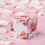 Caixa de guloseimas para festa<br><div class="desc">A caixa de lembrancinhas para festa é mostrada em uma estampa floral rosa elegante.
Personalize este item e adicione a ele ou compre como mostrado.
Dica: Adicione um adesivo com nomes e adicione alguma fita bonita.






Imagem Licenciada



















Dica: Basta adicionar suas ótimas guloseimas e adicionar alguma fita festiva.</div>