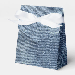 Caixa de presente com jeans naturais, sarja de