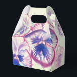Caixa de Presente de Bolo de Casamento Floral Rosa<br><div class="desc">Caixas de Presente de Bolo de Casamento Floral de Pensamento Rosa Bonito,  Totalmente Personalizáveis. Projetado a partir de uma das minhas pinturas em aquarela.</div>