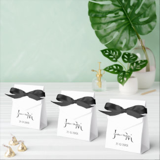 Caixa de Presente de Casamento com Monograma Preto