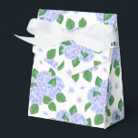 Caixa de Presente de Festa com Impressão de Hortên<br><div class="desc">A caixa de favor de festa é mostrada com uma impressão floral de hortênsia. 
Personalize este item ou compre como está.
Dica: Basta adicionar seus ótimos presentes e adicionar alguma fita festiva.</div>