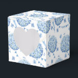 Caixa de Presente de Festa com Impressão de Hortên<br><div class="desc">Caixa de lembrancinha de festa é mostrada com uma impressão floral de hortênsia. 
Personalize este item ou compre como está.
Dica: Basta adicionar seus ótimos presentes e colocar um laço festivo.</div>