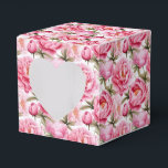 Caixa de Presente de Peônia para Festa<br><div class="desc">A caixa de lembrança é mostrada com uma linda estampa floral de peônias rosa.
Personalize este item ou compre como está.
Dica: Basta adicionar seus ótimos presentes e algumas fitas festivas.



Imagem Licenciada</div>