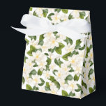 Caixa de Presente Floral Gardenia<br><div class="desc">Caixa de presente de favor de festa é mostrada com uma linda estampa floral de gardenia branca. 
Personalize este item ou compre como está.
Dica: Basta adicionar seus ótimos presentes e adicionar um laço festivo.



Imagem Licenciada</div>