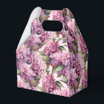 Caixa de Presentes com Estampa de Lilases para Fes<br><div class="desc">A caixa de lembrancinhas para festa é mostrada com uma estampa floral de lilases. 
Personalize este item ou compre como está.
Dica: Basta adicionar seus ótimos presentes e adicionar uma fita festiva.



Imagem Licenciada</div>