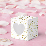 Caixa de Presentes com Estrelas<br><div class="desc">Caixa de presente de favor de festa é exibida com uma estampa de estrelas em branco e dourado.
Personalize este item ou compre como está.




Imagem Licenciada</div>