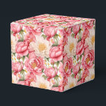 Caixa de Presentes da Festa das Peônias Rosa<br><div class="desc">A caixa de lembrancinhas da festa é mostrada com uma linda estampa floral de peônias rosa. 
Personalize este item ou compre como está.
Dica: Basta adicionar seus ótimos presentes e adicionar alguma fita festiva.



Imagem Licenciada</div>