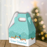 Caixa de presentes de Natal Dachshund Wiener Wonde<br><div class="desc">Prepare-se para uma alegria sagrada *Wiener Wonderland* com esta adorável caixa de presentes de Natal com tema de dachshund! Apresentando uma parada de cachorros de salsicha festivos decolados nas suas melhores férias, esta caixa é quase fofa demais para abrir! Perfeito para o amante do cão do Wener em sua vida,...</div>